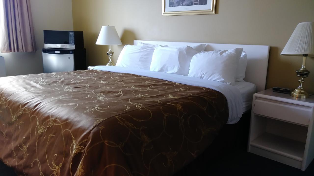 George Mountain View Hotel & Resto Merritt Εξωτερικό φωτογραφία