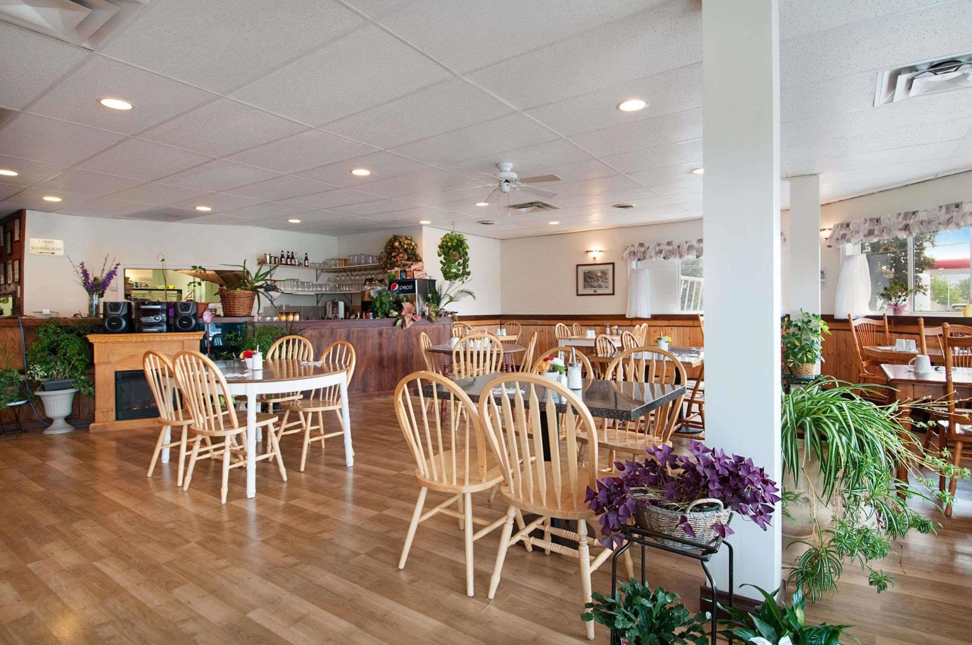 George Mountain View Hotel & Resto Merritt Εξωτερικό φωτογραφία