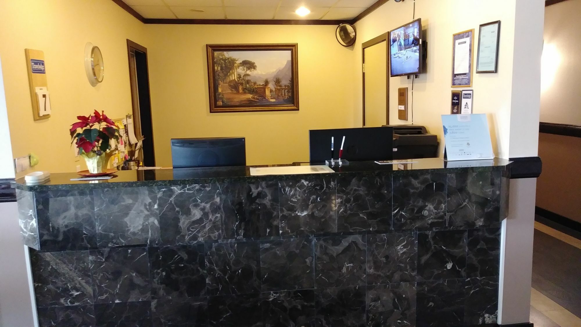 George Mountain View Hotel & Resto Merritt Εξωτερικό φωτογραφία